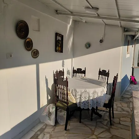 بيت ضيافة Loykas Gjirokastër