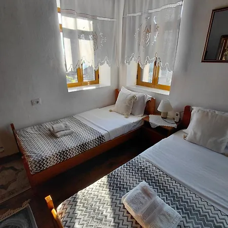 بيت ضيافة Loykas Gjirokastër